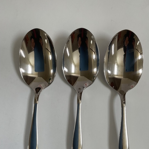 6 Place/soup spoon Wallace POISE Stanless Glossy Silverware - Picture 9 of 16